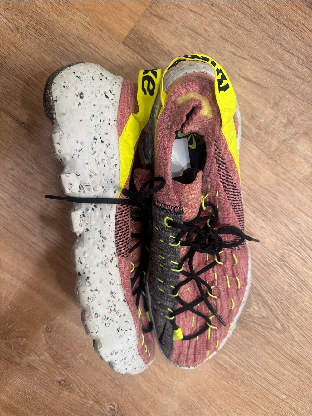 Lightweight Women’s Knit Sneakers in Burgundy and Yellow